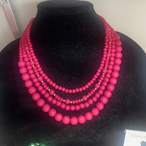NWT PINK 💗💗💗Bead Necklace